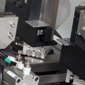 4 Máquina de recorte de bordes automática lateral 0.6MPa Máquina de corte de bordes para cartuchos de aire acondicionado