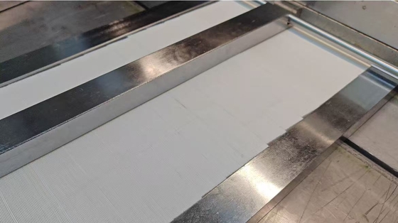 Gran filtro de aire máquina de pliegue de papel velocidad de alimentación 1,5 m por minuto ajustable