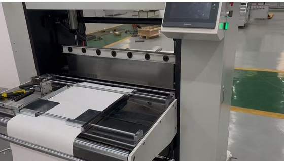 Gran filtro de aire máquina de pliegue de papel velocidad de alimentación 1,5 m por minuto ajustable