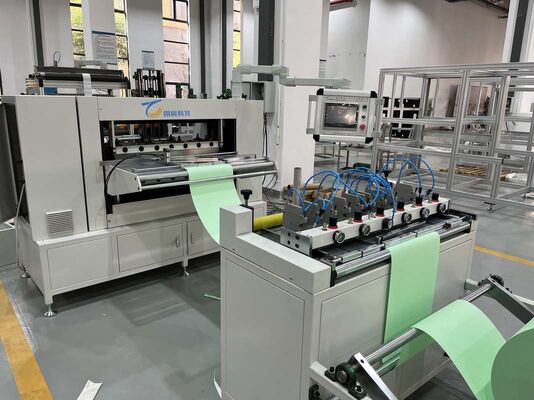 Producción estable Fácil de operar Línea de producción de filtro plegable de pegamento que admite una operación continua durante mucho tiempo